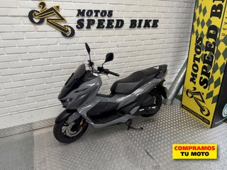 SYM Jet X 125 Maxi-Scooter Gris