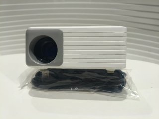 Mini proyector LED Akiyo HD