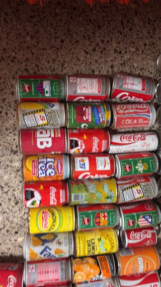 Latas de colección antiguas