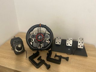 Volante FR-TEC con pedales y joystick