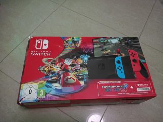 Caja Nintendo Switch Mario Kart 8 Deluxe