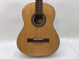 guitarra clasica admira alba