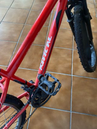 Bicicleta de montaña Mitical roja