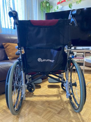 Silla de ruedas plegable de aluminio Quirumed 24cm