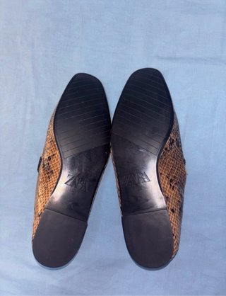 Mocasines ZARA piel serpiente Talla 38
