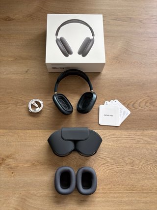 AirPods Max 2024