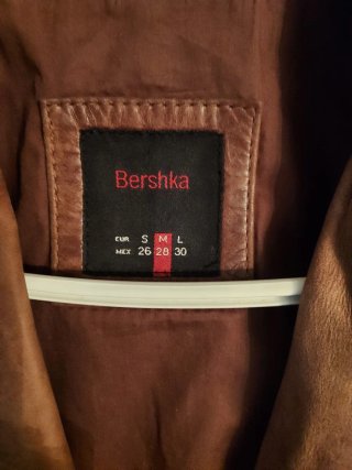 Chaqueta de cuero Bershka marrón