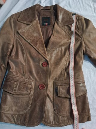 Chaqueta de cuero Bershka marrón