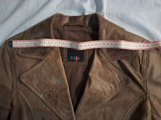 Chaqueta de cuero Bershka marrón