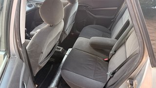 Ford Focus GHIA 1.8 TDCI  2004