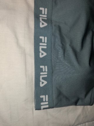 Top deportivo Fila gris
