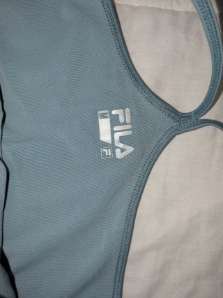 Top deportivo Fila gris