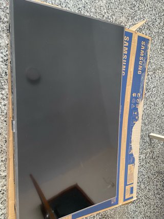 TV Samsung 43 con golpe