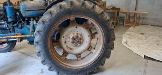 Rueda Tractor ebro 13.6 / 38