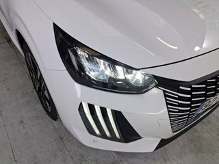 Peugeot 208 Allure HYBRID 110 eDCS6