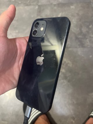 iPhone 12 negro