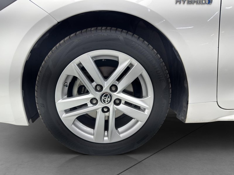 Toyota Auris 2022, foto 17