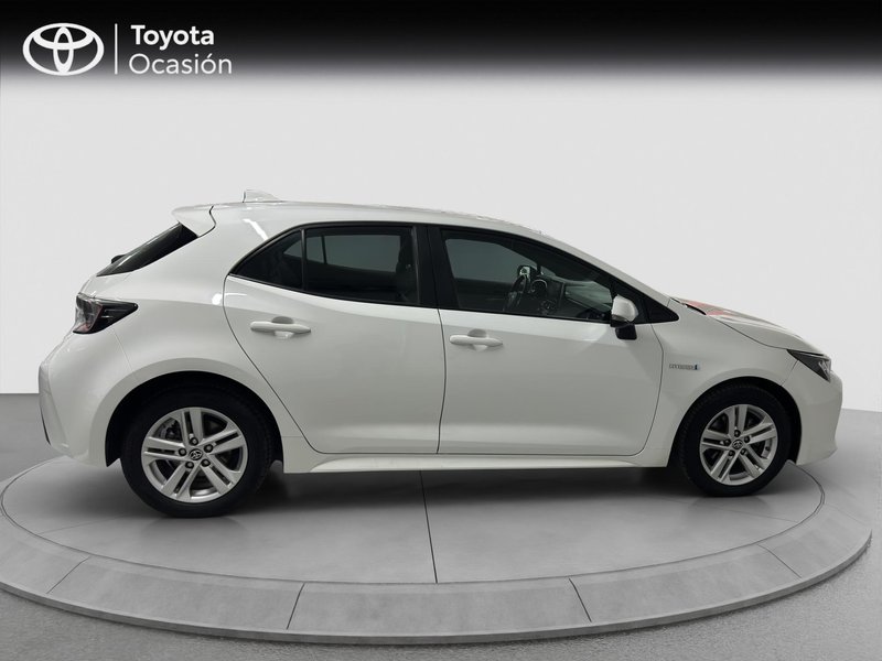 Toyota Auris 2022, foto 18