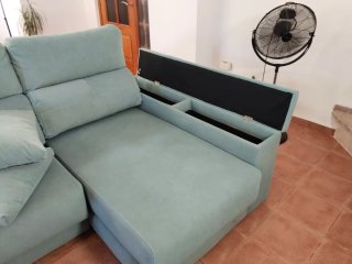 Sofá 3 plazas con Chaiselongue y arcón