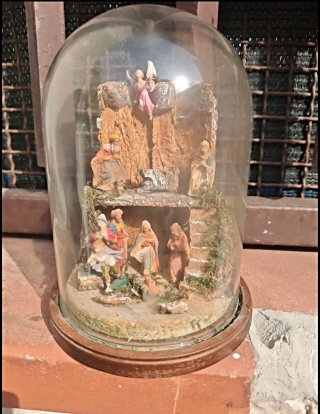 Campana presepe vintage in vetro
