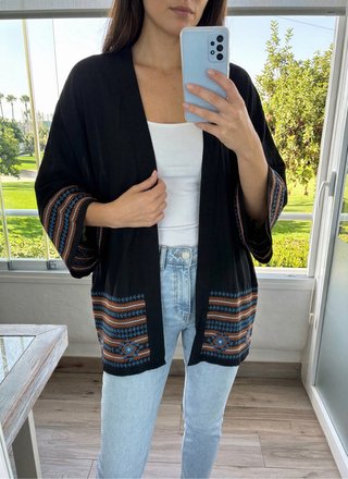 Chaqueta Kimono Jeff Gallano Bordada Talla Única