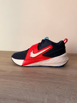 Zapatillas Nike Azules y Rojas