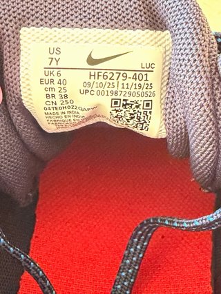 Zapatillas Nike Azules y Rojas