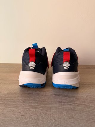 Zapatillas Nike Azules y Rojas