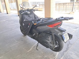 Yamaha X-MAX 400 ABS Maxi Scooter