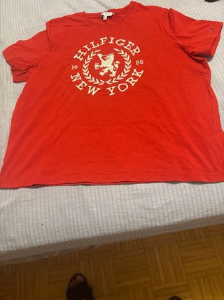Camiseta Tommy Hilfiger Talla XXXL Roja. Talla 50.