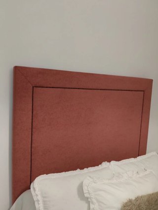 Cabecero de terciopelo rosa