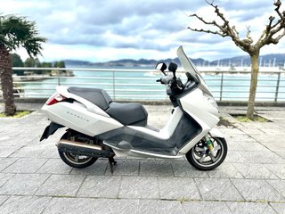 Peugeot Satelis 125cc Plata