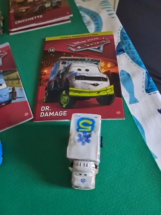 Lotto Libri e Macchinine Cars