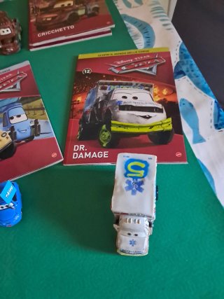 Lotto Libri e Macchinine Cars