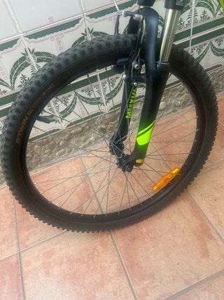 Bicicleta B'TWIN verde neón