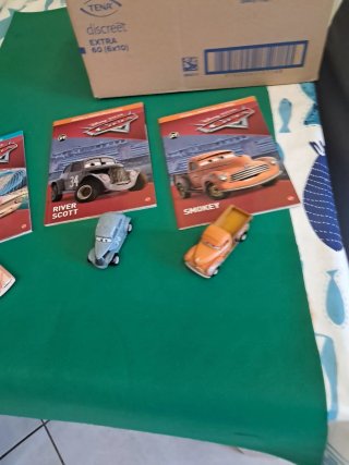 Lotto Libri e Macchinine Cars