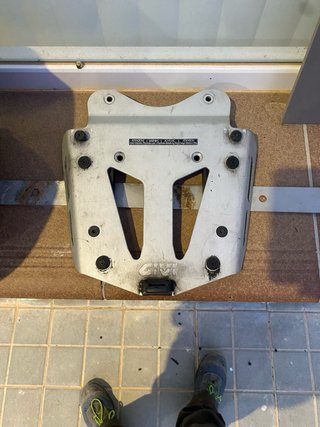 Top Case GIVI Monokey V60 + Chapa KTM