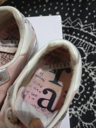 Zapatillas deportivas rosa y plata