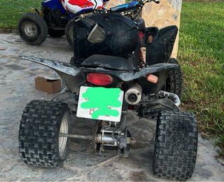 Quad Yamaha YFZ 350 Negro/Rojo