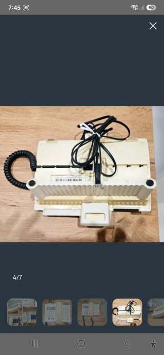 Teléfonos fijos vintage beige y blanco