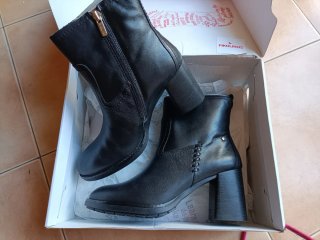 Botines Pikolinos NUEVOS Negros num 39