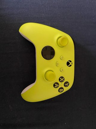 Xbox One + 1 Mando + 4 Juegos