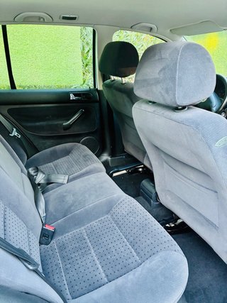 Volkswagen Golf IV.  1998