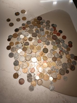 Colección de monedas variadas