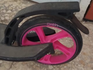 Patinete infantil rosa y negro