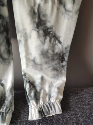 Pantalones Tie Dye Bershka Mujer