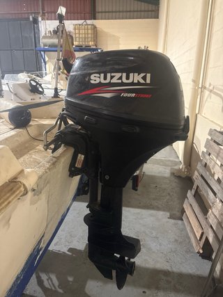 Barco Hobby 5 Suzuki DF 20CV Inyección