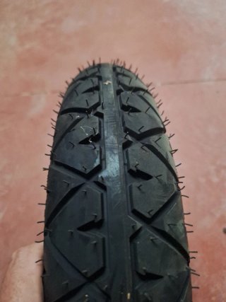Neumático 100/90-10