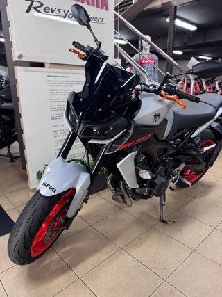 YAMAHA MT 09   (2017-2020) 2020