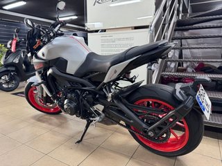 YAMAHA MT 09   (2017-2020) 2020